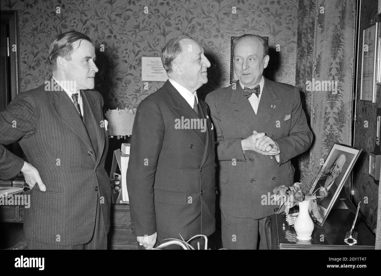 Vobereitung einer Aufführung an der Oper, Deutschland 1940er Jahre. Preparazione di una performance lirica, Germania anni quaranta. Foto Stock