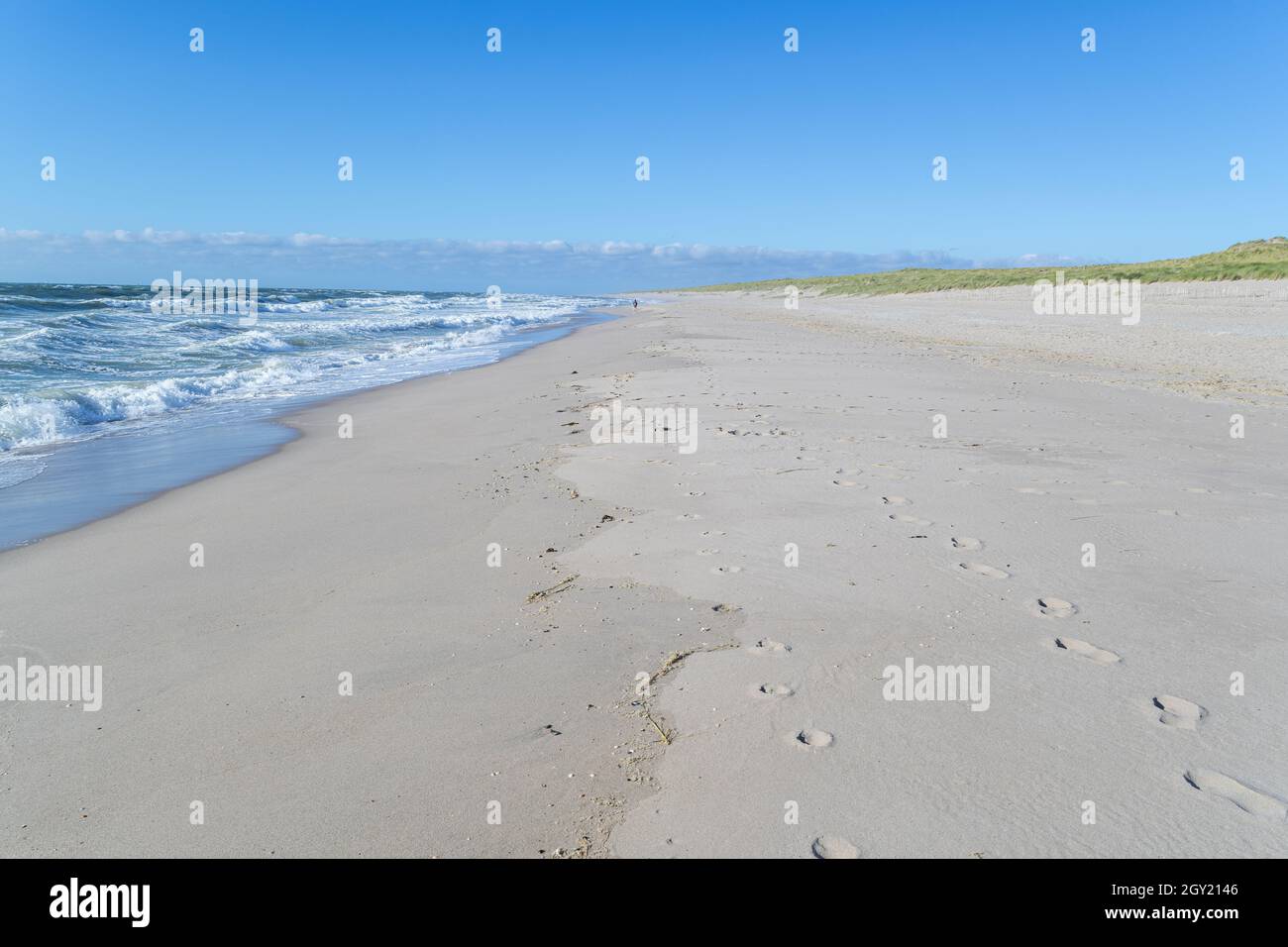 La costa olandese del Mare del Nord in una giornata di tempesta Foto Stock