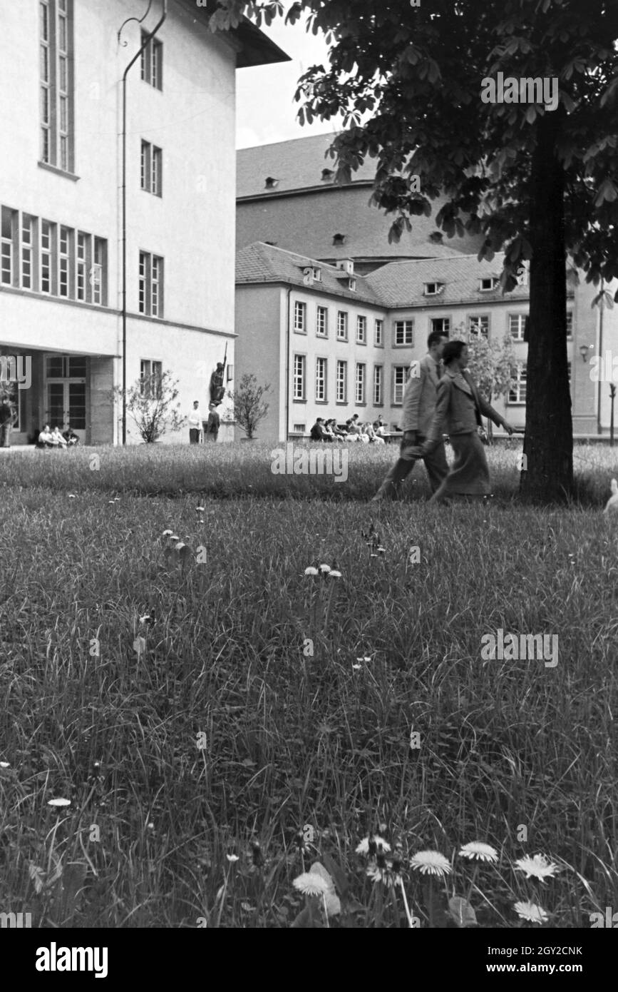Ein Ausflug zur Ruprecht-Karls-Universität di Heidelberg, Deutsches Reich 1930er Jahre. Un'escursione alla Ruprecht Karls University in Heidelberg; Germania 1930s. Foto Stock