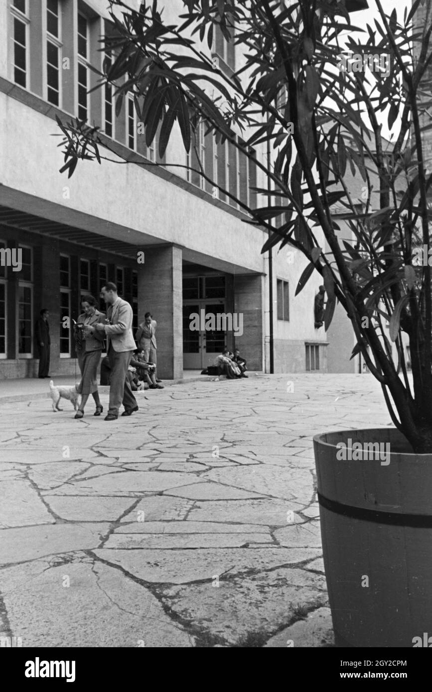 Ein Ausflug zur Ruprecht-Karls-Universität di Heidelberg, Deutsches Reich 1930er Jahre. Un'escursione alla Ruprecht Karls University in Heidelberg; Germania 1930s. Foto Stock