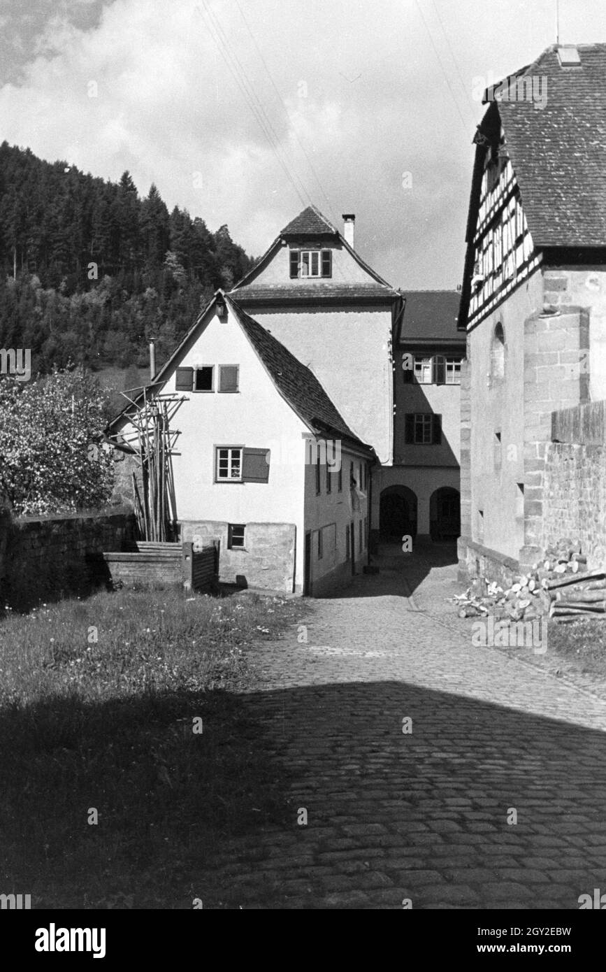 Ein Anwesen in Hirsau, Schwarzwald, Deutsches Reich 1930er Jahre. Un break in Hirsau, Foresta Nera, Germania 1930s. Foto Stock