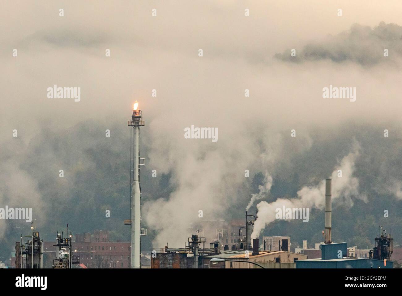 Bradford, Pennsylvania - raffineria petrolifera del gruppo di raffinazione americano. Ex Kendall, è la più antica raffineria in continuo esercizio della United St Foto Stock