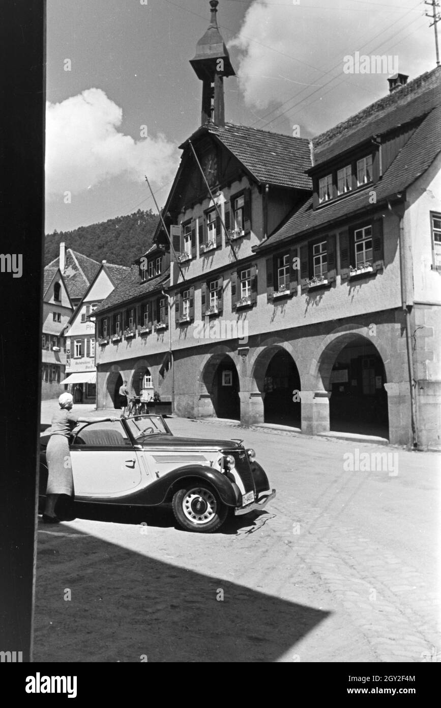 Ein Ausflug nach Alpirsbach im Schwarzwald, Deutsches Reich 1930er Jahre. Una escursione a Alpirsbach nella Foresta Nera, Germania 1930s. Foto Stock