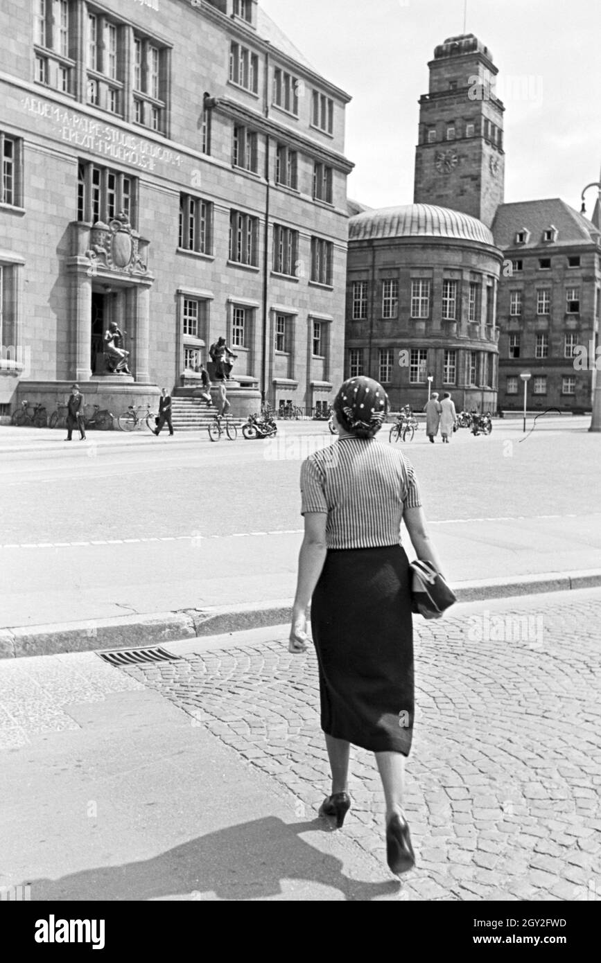 Ein Ausflug nach Freiburg im Breisgau, Deutsches Reich 1930er Jahre. Una escursione a Freiburg im Breisgau, Germania 1930s. Foto Stock Ein Ausflug nach Freiburg im Breisgau, Deutsches Reich 1930er Jahre. Una escursione a Freiburg im Breisgau, Germania 1930s. Foto Stock