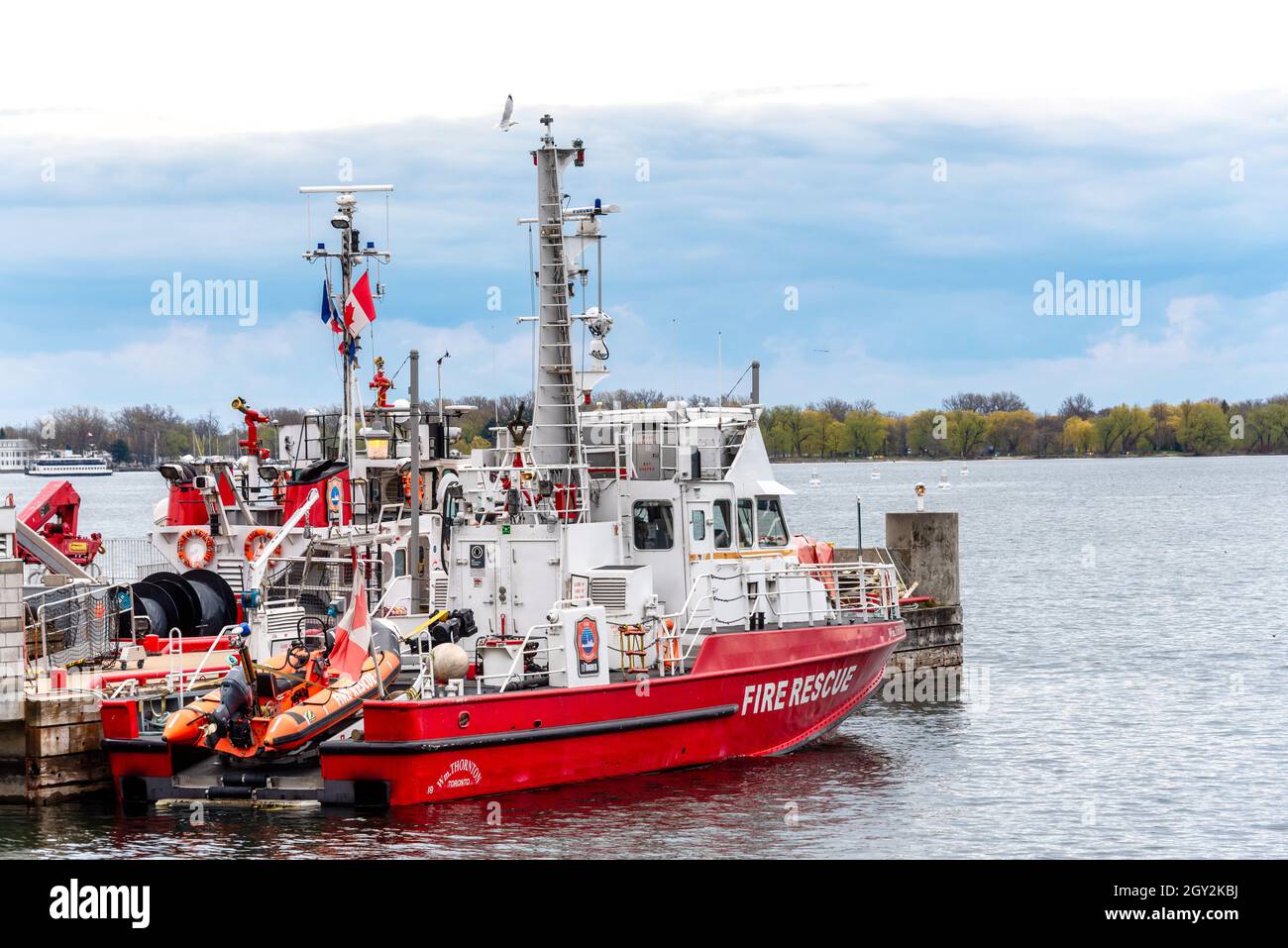 WM. Thornton Fire Rescue Boat sul lago Ontario, sul lungomare di Toronto, Canada Foto Stock