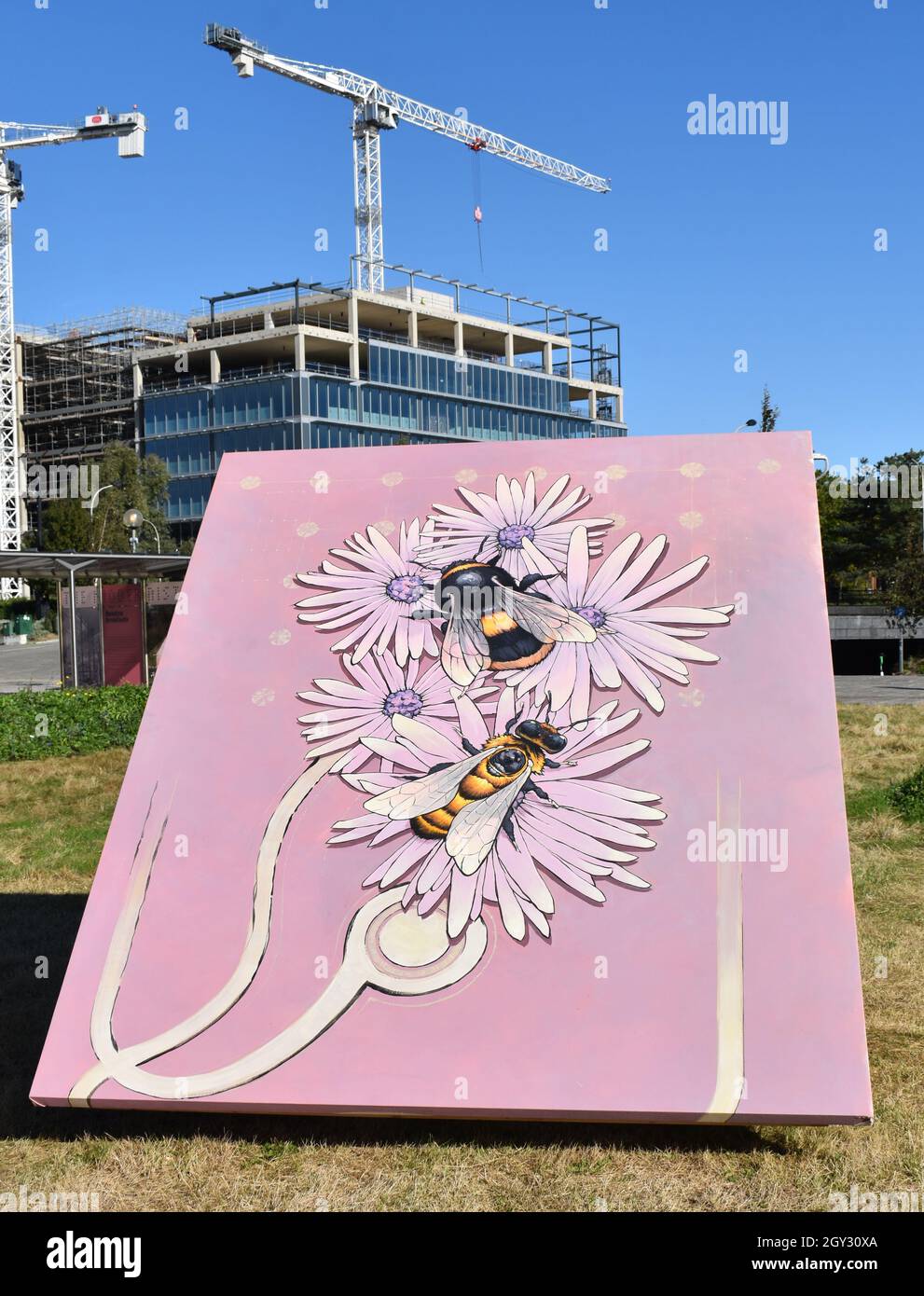 Il Beehive al Modernist Glade, Station Square, Milton Keynes. Foto Stock