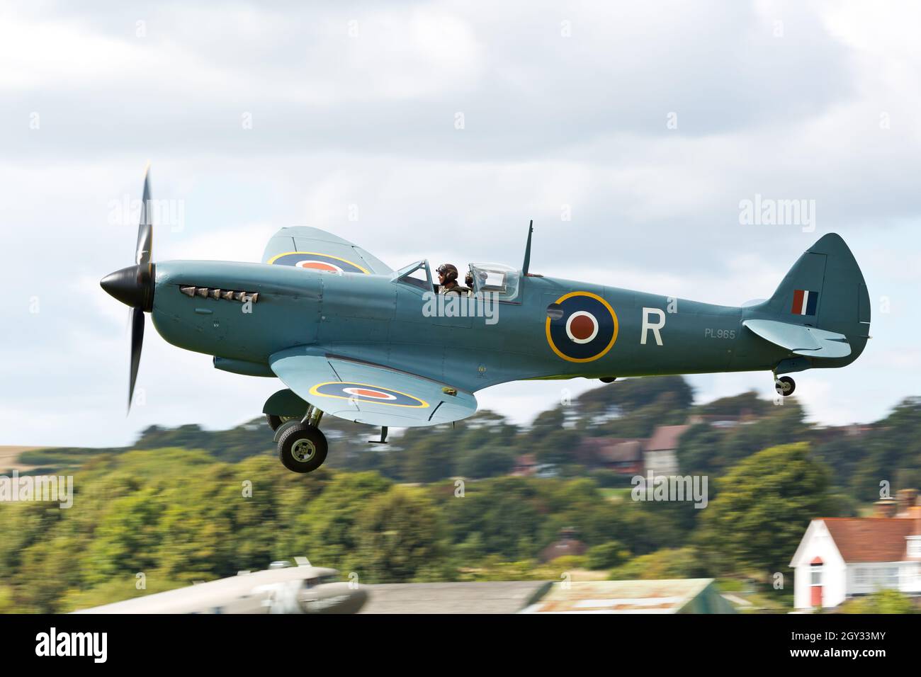 Vickers Supermarine Spitfire Landing a Shoreham Foto Stock