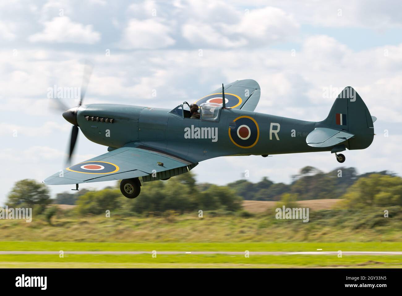 Vickers Supermarine Spitfire Landing a Shoreham Foto Stock