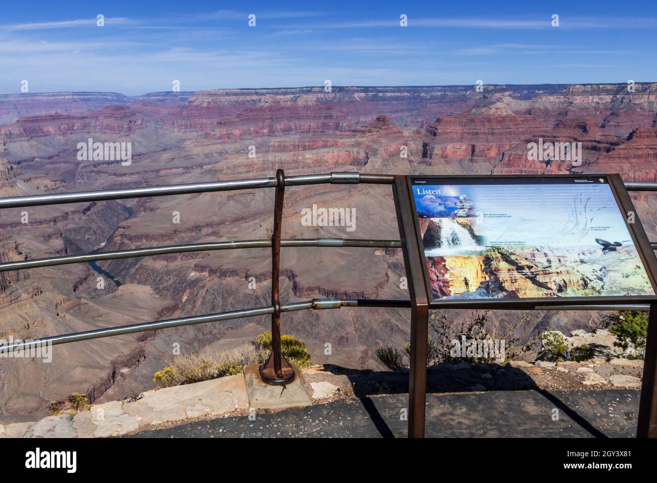 Grand Canyon NP, AZ, Stati Uniti d'America - 10 ottobre 2020: Ascolta Foto Stock