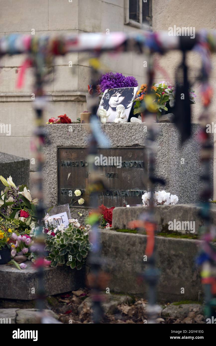 FRANCIA, Parigi (75020), Cimitero di Pere Lachaise, tomba di Jim Morrison Foto Stock