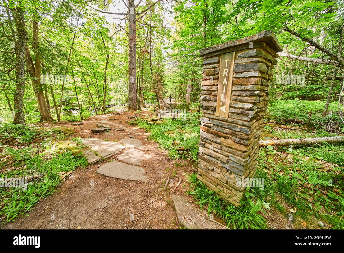 Parco escursionistico sentiero generico segno sentiero con sentiero Foto Stock