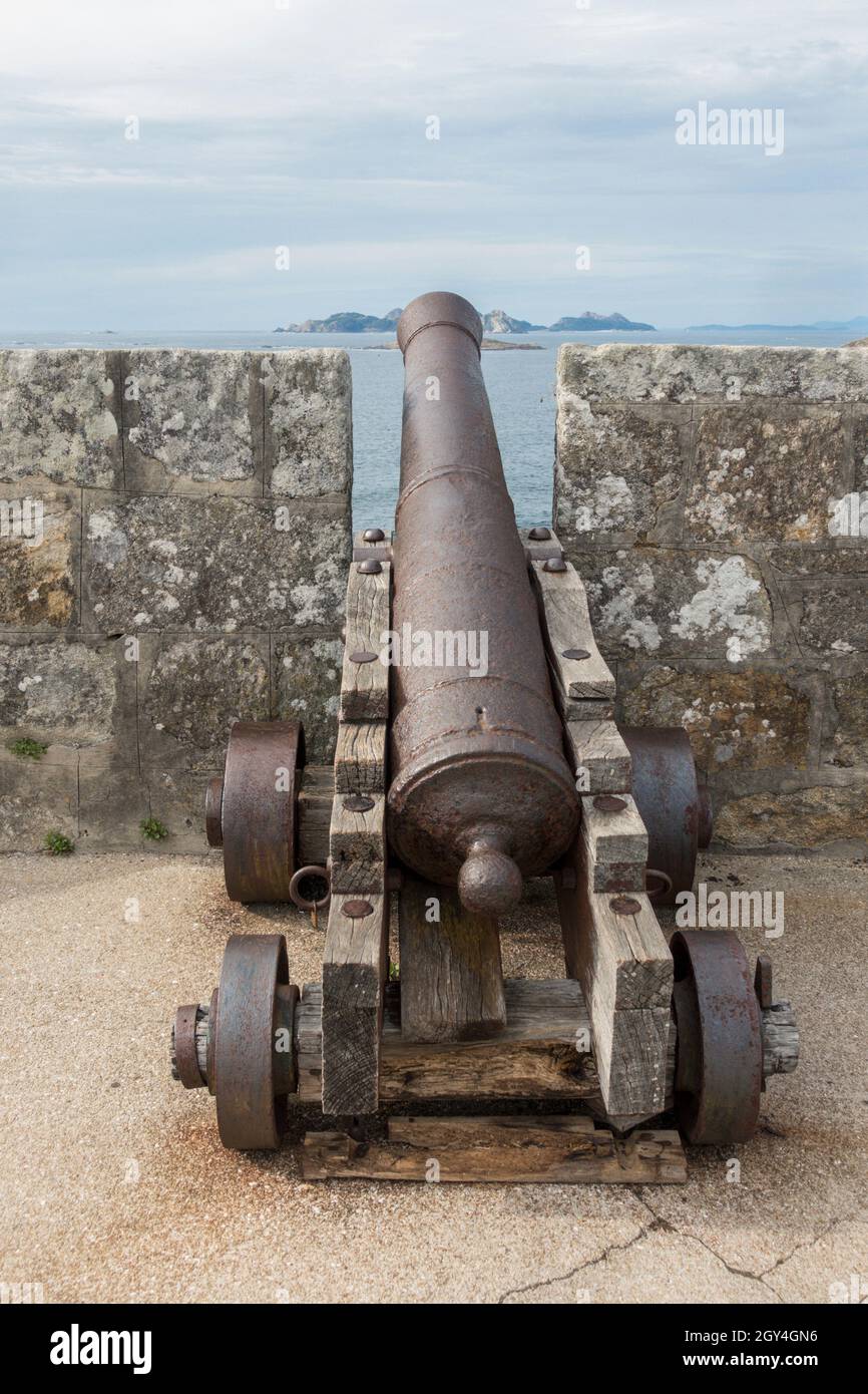 Torre difensiva della fortezza di Monterreal, in Baiona, Pontevedra, Galizia, Spagna, Europa Foto Stock