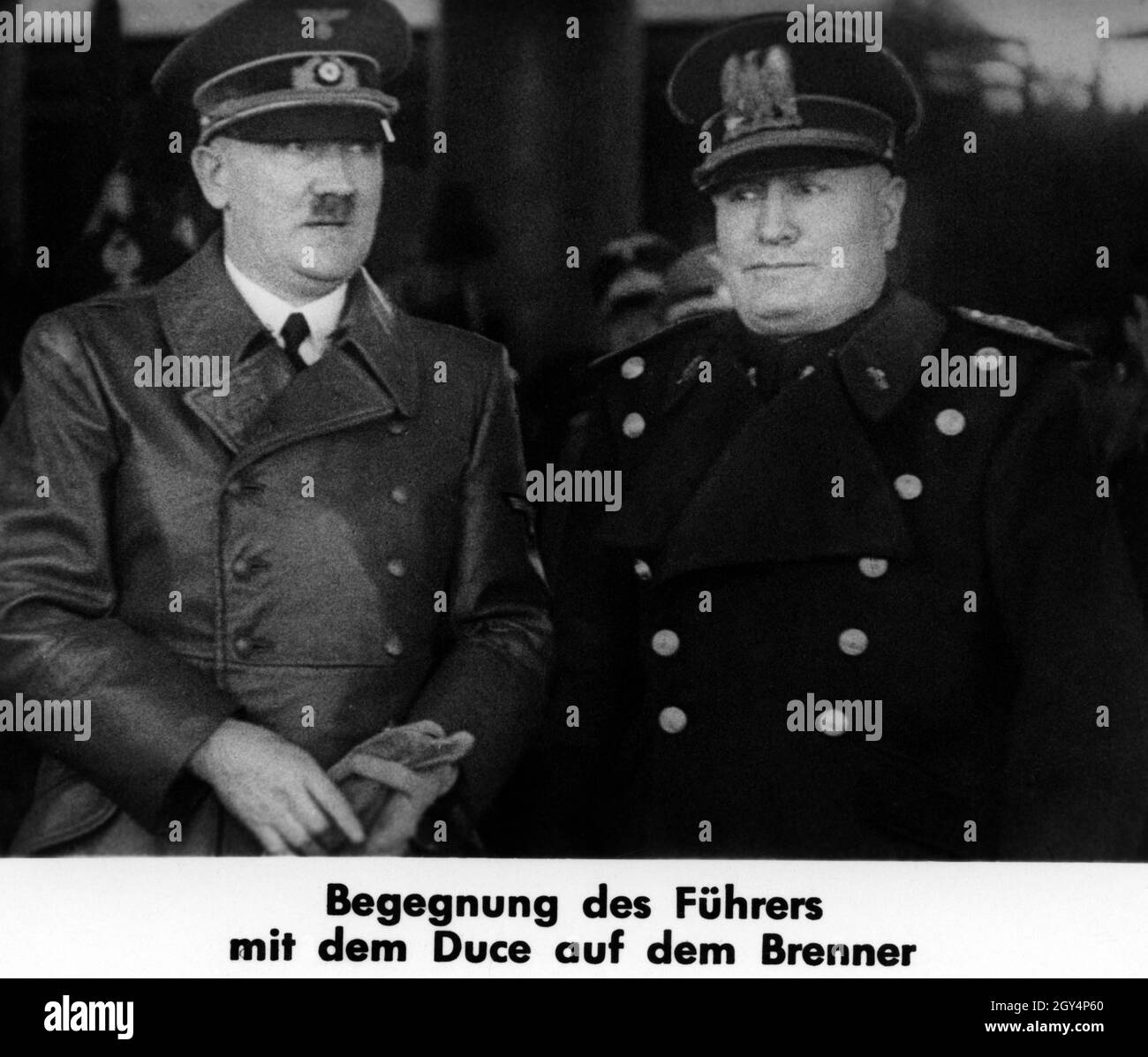 Adolf Hitler (a sinistra) e Benito Mussolini (a destra) si incontrano al Passo del Brennero. [traduzione automatizzata] Foto Stock