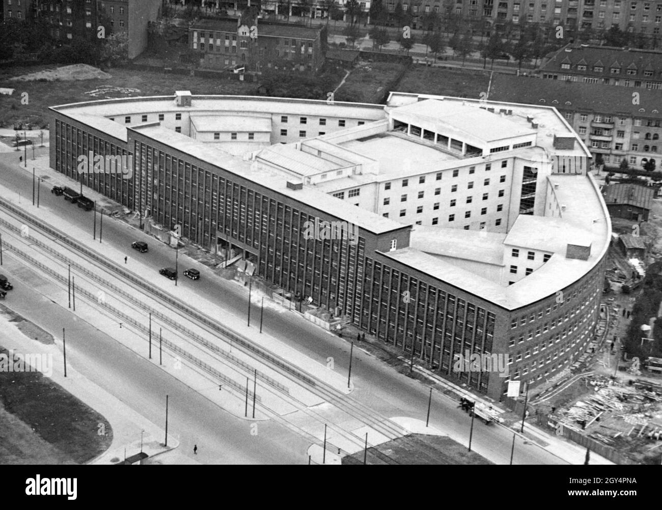 Il 22 gennaio 1931 è stata inaugurata la nuova radio House di Berlino (oggi Haus des Rundfunks) a Masurenallee a Berlino-Westend. La foto è stata scattata prima dell'inaugurazione della torre radiofonica di Berlino. Il Kaiserdamm corre sullo sfondo. [traduzione automatizzata] Foto Stock