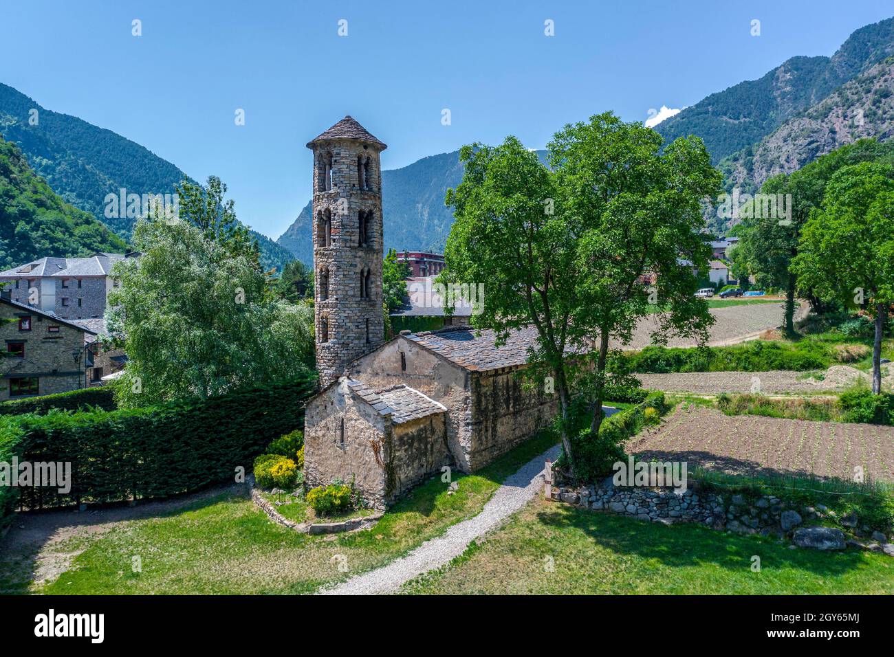 Chiesa di Santa Coloma di struttura pre-romanica ad Andorra. Il paesaggio culturale della valle di Madriu-Perafita-Claror è patrimonio dell'umanità dell'UNESCO Foto Stock