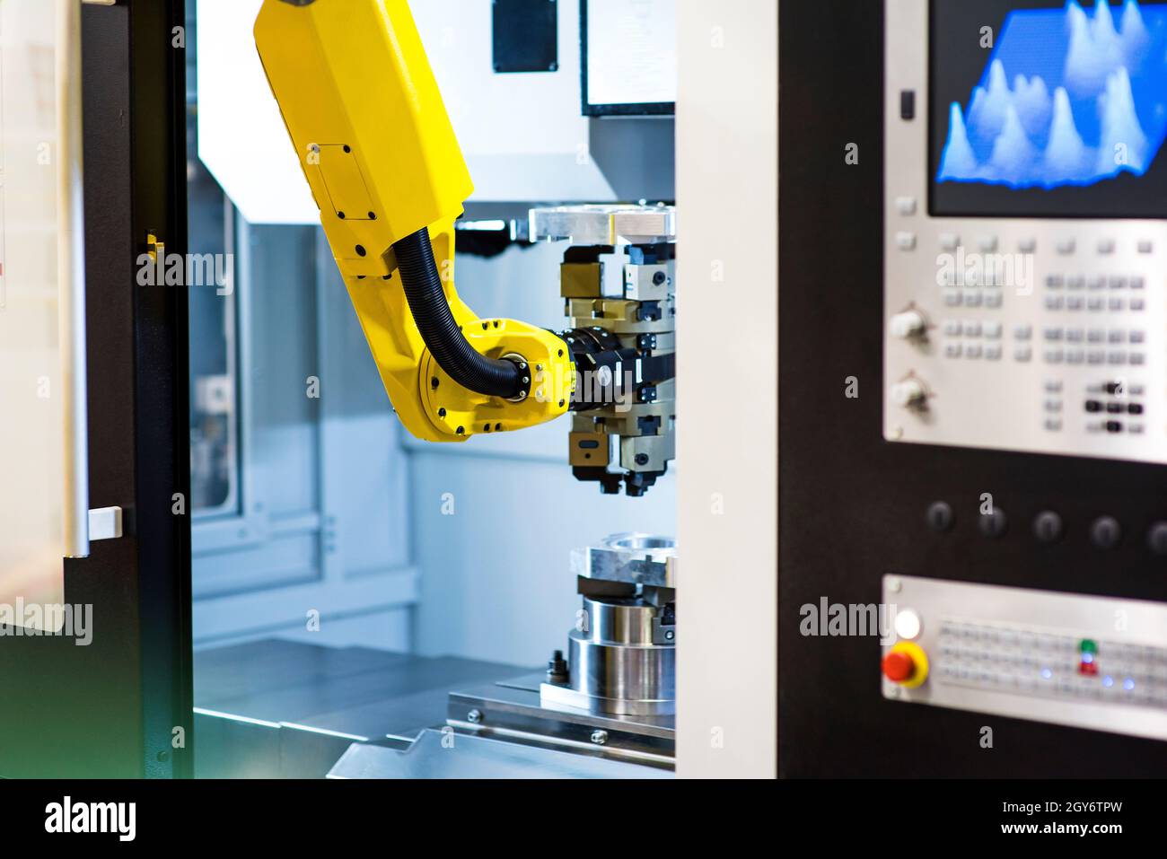 Realtà aumentata per il concetto di settore. Applicazione di controllo del sistema di automazione e robotica per automatizzare il braccio del robot in background di produzione intelligente Foto Stock