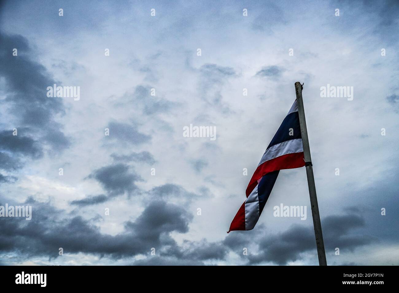 Thailandia Bangkok skyline e cielo nuvoloso. Luogo di tiro: Bangkok, Thailandia Foto Stock