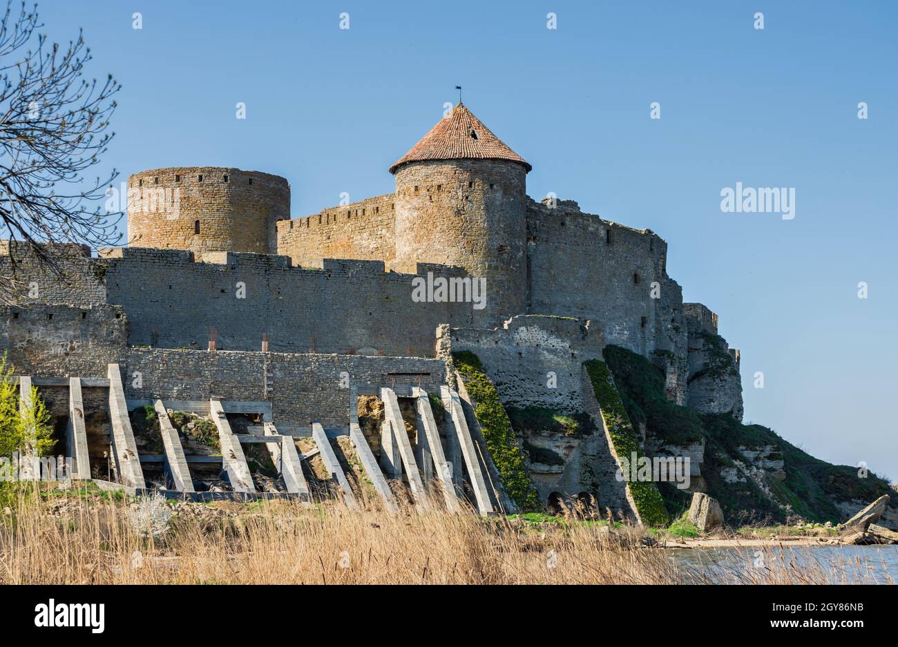 24.04.2021. Bilhorod-Dnistrovskyi o fortezza Akkerman, regione di Odessa, Ucraina, in una soleggiata mattina di primavera Foto Stock