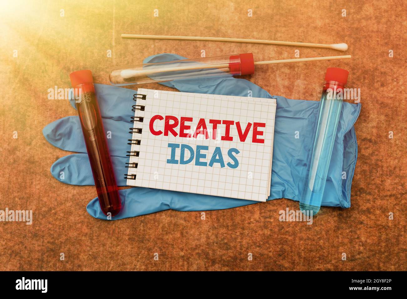 Ispirazione che mostra segno idee creative, concetto di affari strategia unica per accattivante interesse del pubblico Scrittura Medicina prescrizione laboratorio Foto Stock