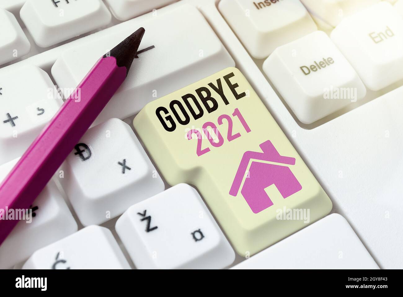 Didascalia concettuale Godbye 2021, Conceptual photo esprime i migliori auguri quando si separano o alla fine dello scorso anno digitando Online Member Name Lists, creating Foto Stock