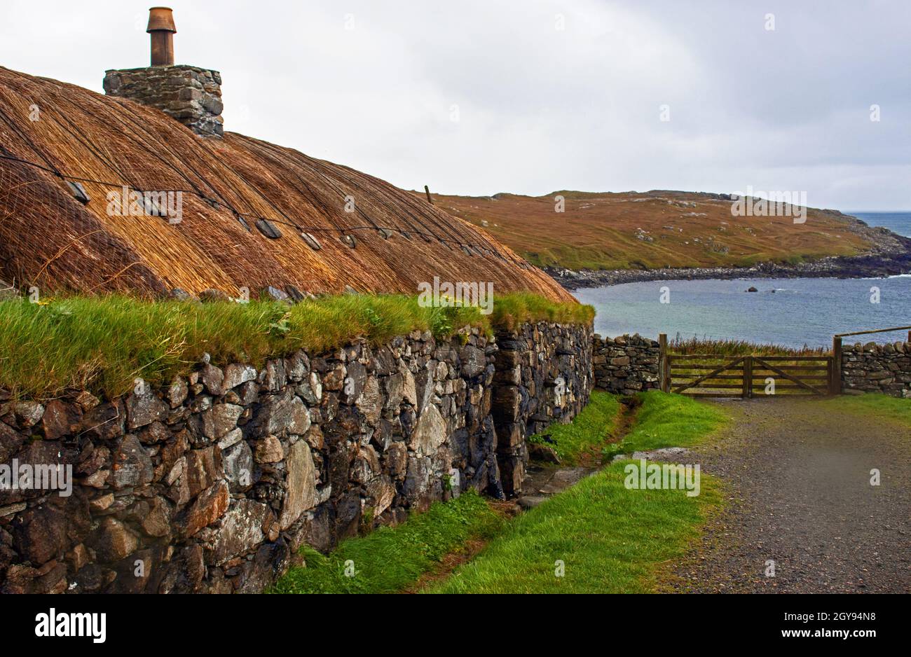Una delle case nere sull'isola di Lewis, Ebridi esterne Foto Stock