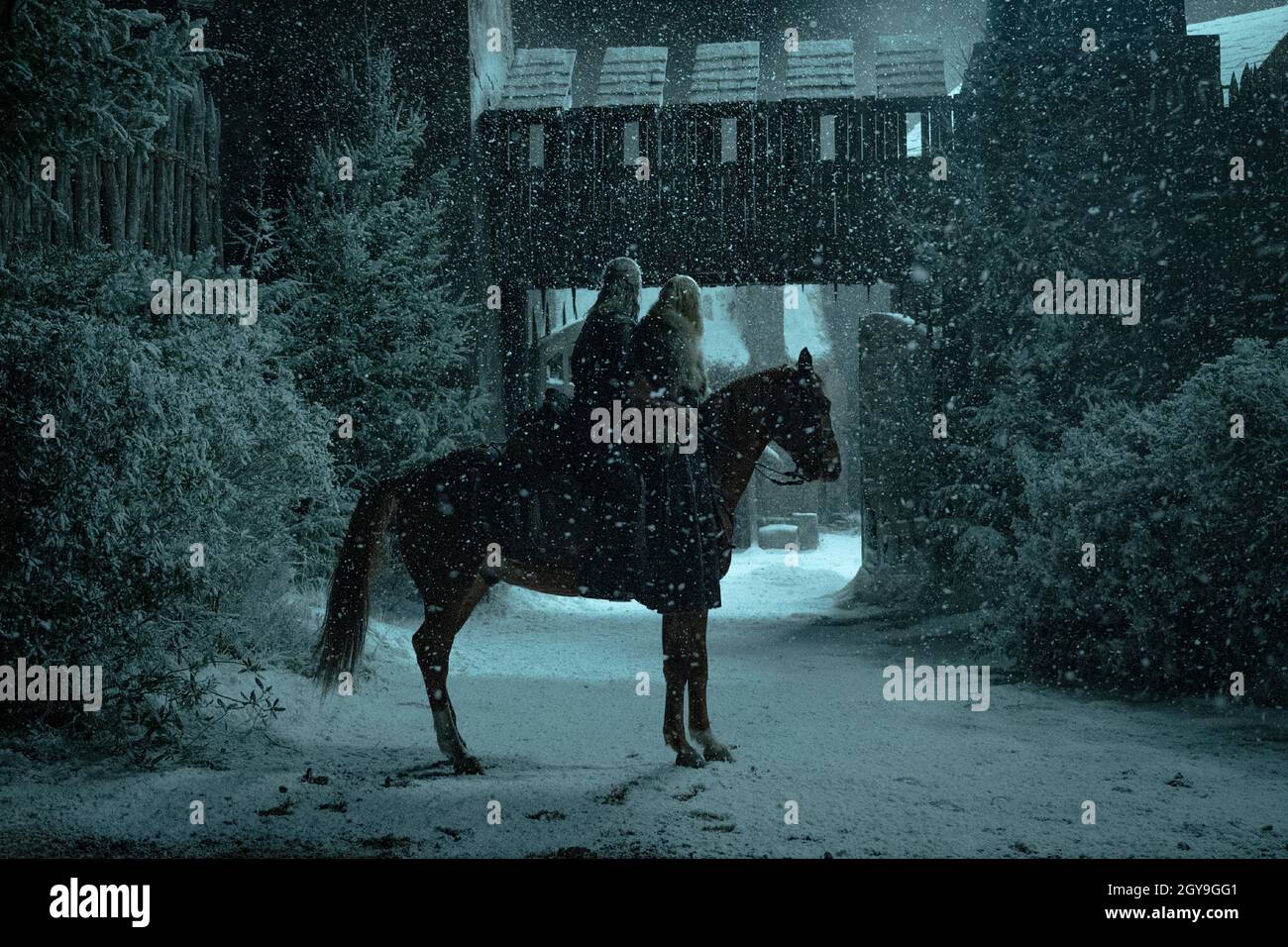 Scene Still, 'The Witcher' Stagione 2 (2021). Photo Credit: Susie Allnutt / Netflix / The Hollywood Archive Foto Stock