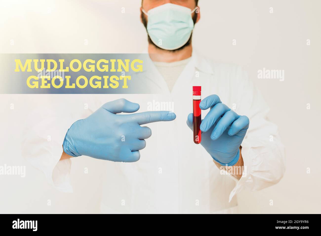 Ispirazione che mostra segno Mudlogging Geologo, concetto significato raccogliere informazioni e creare un dettagliato bene log Chemist Presentazione del campione di sangue, SC Foto Stock