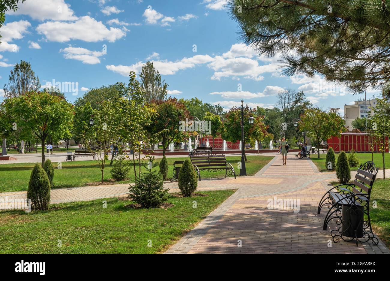 Tiraspol, Moldavia 06.09.2021. Piazza Alexander Suvorov a Tiraspol, Transnistria o Moldavia, in una giornata estiva soleggiata Foto Stock