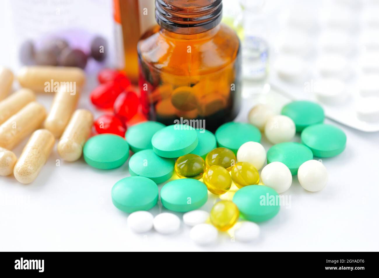 PillsDrugs e medicine di colore diverso Foto Stock