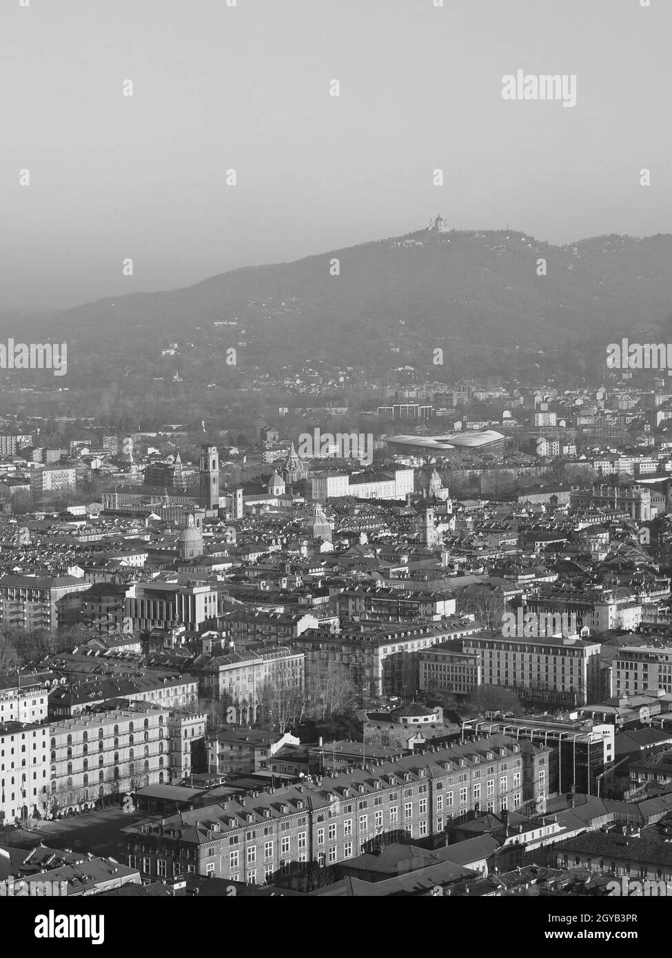 Veduta aerea del centro di Torino, con Piazza Castello in bianco e nero Foto Stock