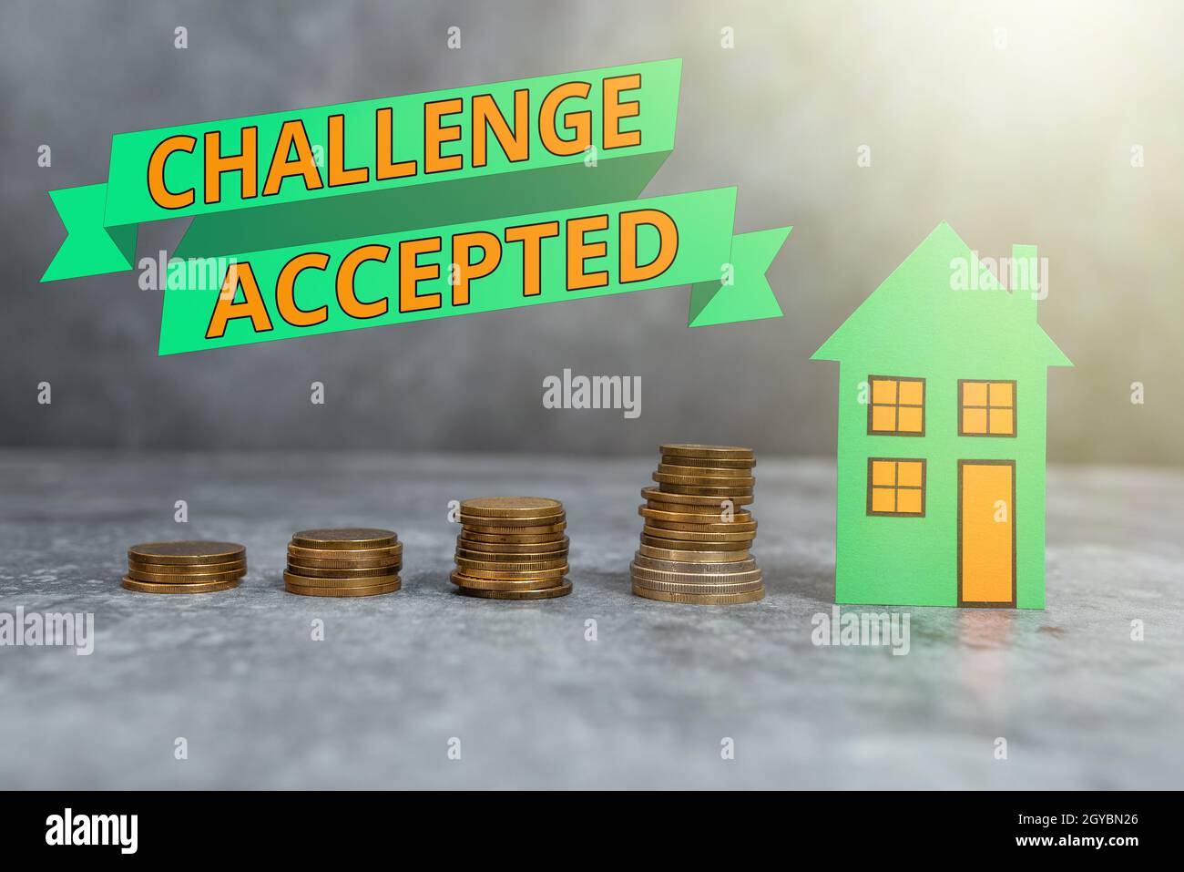 Ispirazione che mostra il segno sfida accettata, vetrina aziendale per partecipare o intraprendere una situazione competitiva Computing House Upgrade Budget, Foto Stock