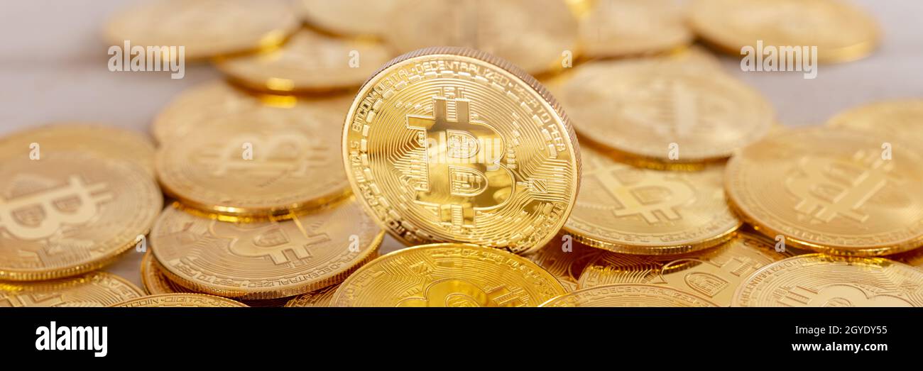 Bitcoin cripto valuta che paga in linea soldi digitali criptovaluta affari finanze panorama bit moneta Foto Stock