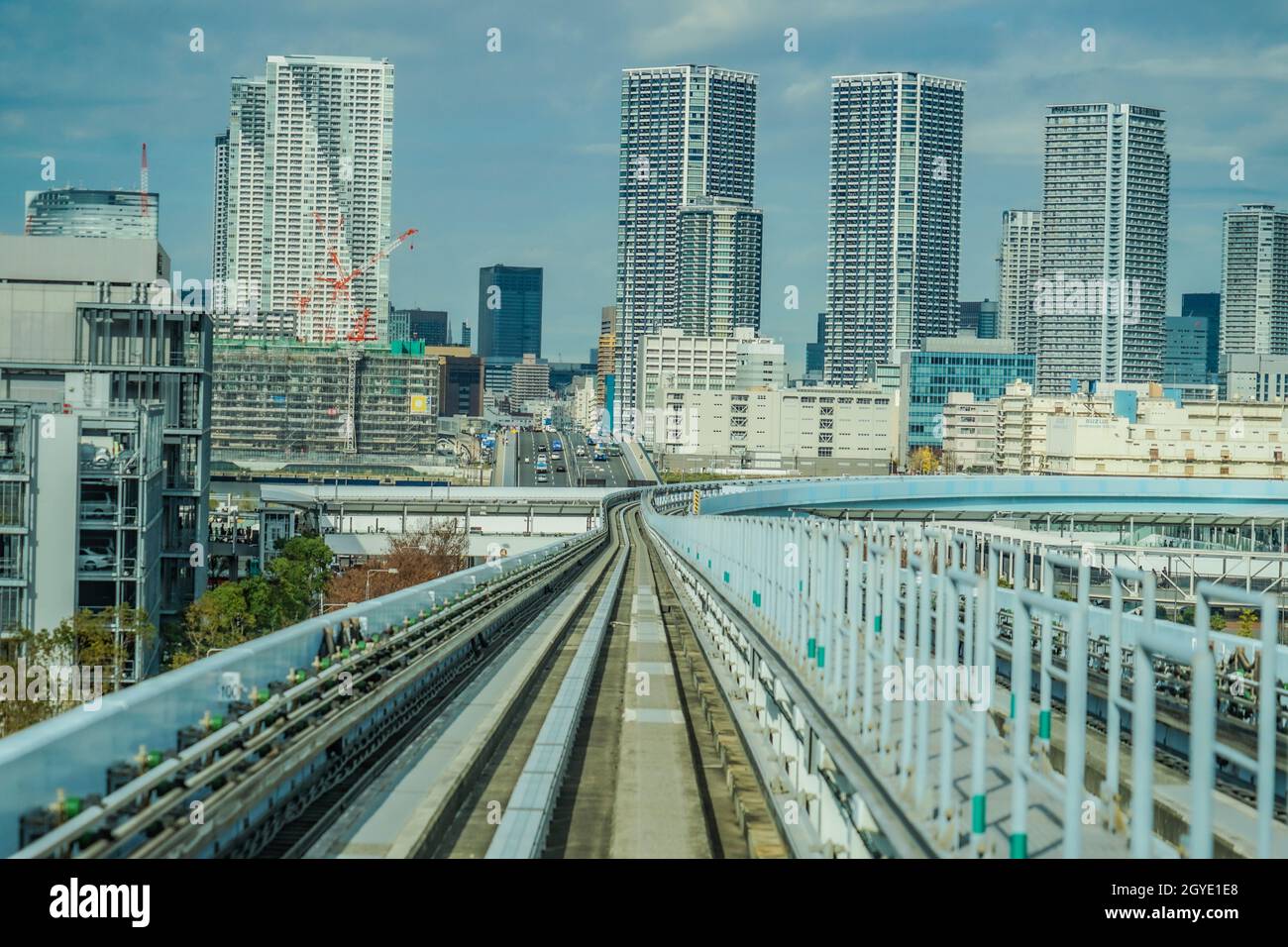 Linea e lo skyline di Tokyo di Yurikamome. Luogo di tiro: Area metropolitana di Tokyo Foto Stock
