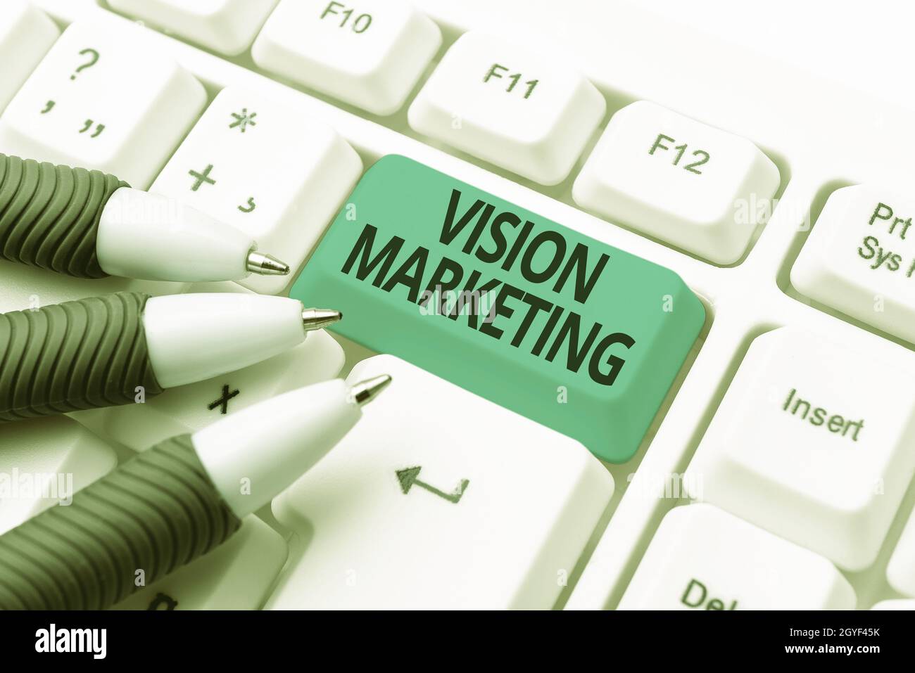 Testo della scrittura visione marketing, approccio aziendale che delinea come intendono cambiare e migliorare in futuro digitando documento di certificazione concetto Foto Stock