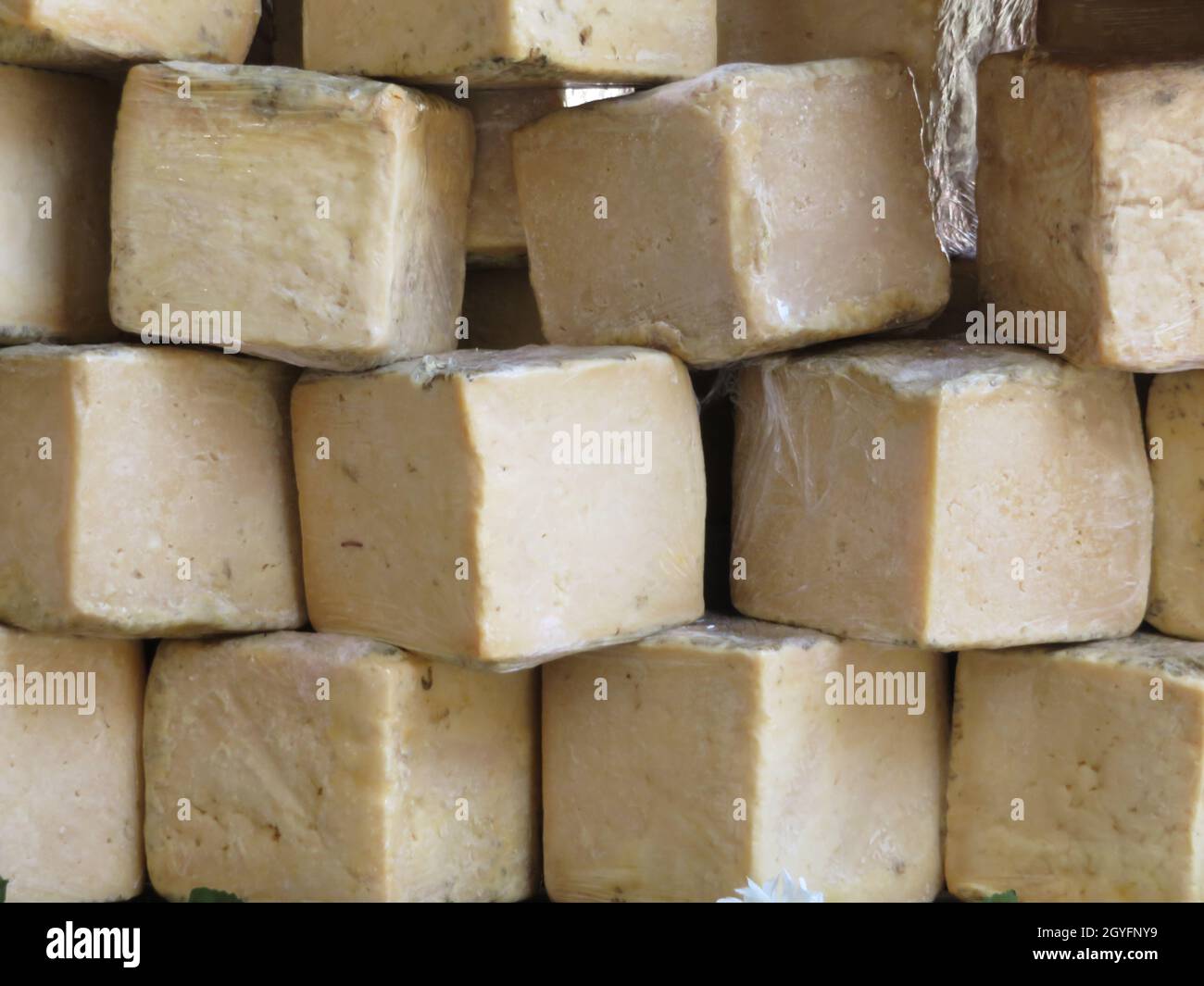 delizioso formaggio naturale artigianale dal tradizionale latte paese gustoso Foto Stock