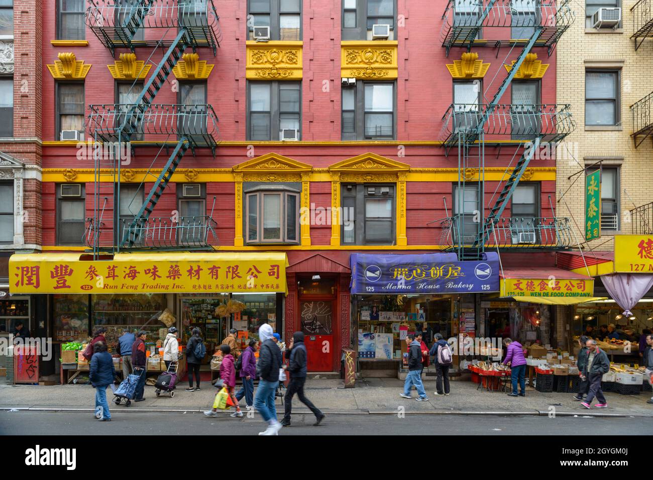 STATI UNITI, NEW YORK, MANHATTAN, MOTT STREET, NEGOZI A CHINATOWN Foto Stock