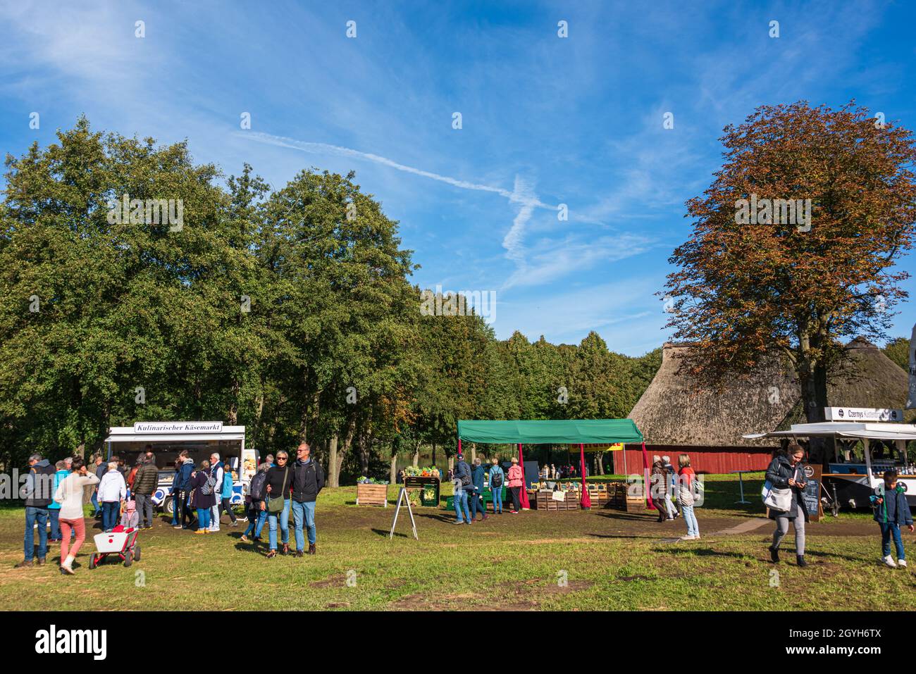 Kiel, Molfsee, 07. Ottobre 2021. Herbstmarkt im Freilichtmuseum Molfsee. Nach der Corona-Pause findet der beliebte Herbstmarkt im Freilichtmuseum Molf Foto Stock