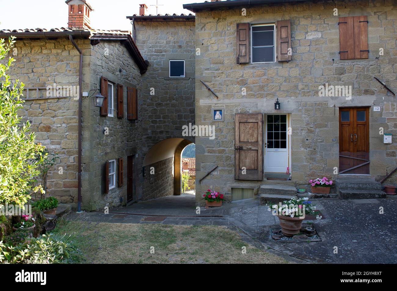 Europa, Italia, Toscana, Arezzo. Pratovecchio, Casentino, Castello medievale fortificato nel borgo di Porciano. Foto Stock