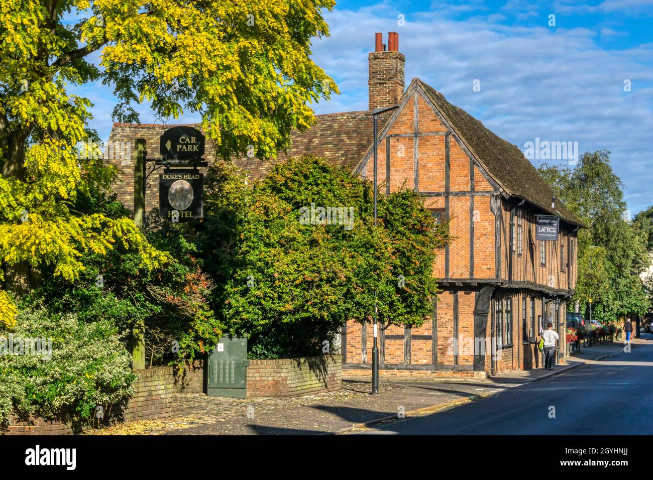 La vecchia Casa lattice in una brillante giornata autunnale con cielo blu a King's Lynn, Norfolk. Maggiori dettagli in Descrizione. Foto Stock
