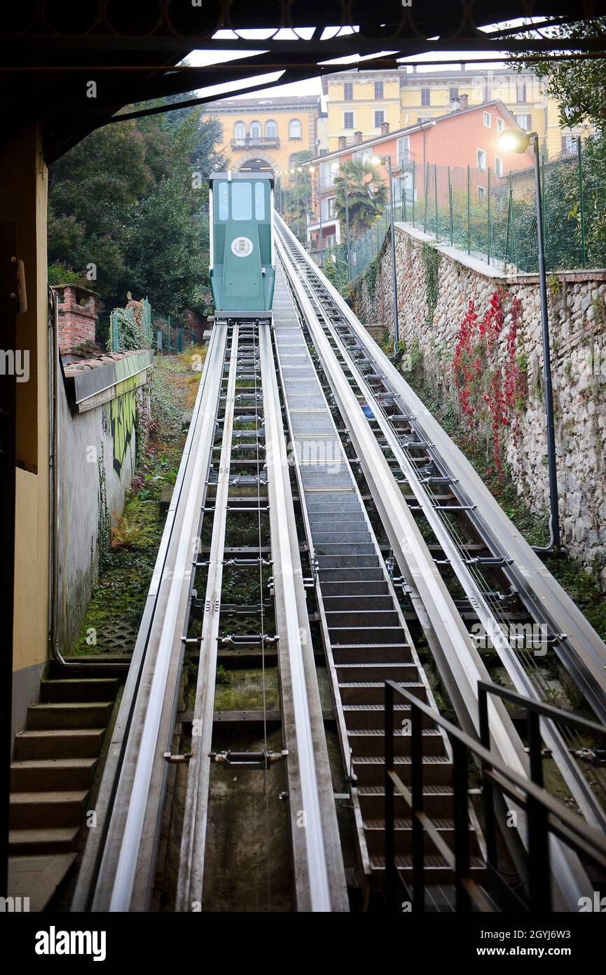 Europa, Italia, Piemonte, Biella. La funicolare è una struttura costruita nel 1885 per collegare il comprensorio di Biella Piazzo a Biella piano. Foto Stock