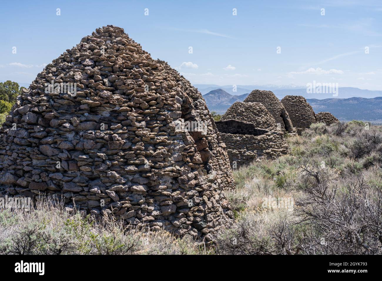 I forni Frisco Charcoal furono costruiti tra il 1877 e il 1880 per produrre carbone per fonderie d'argento. Foto Stock