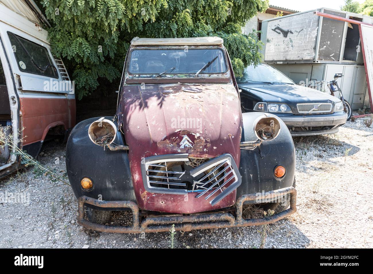 VW Cars Scrap Yard Peloponneso Grecia Foto Stock