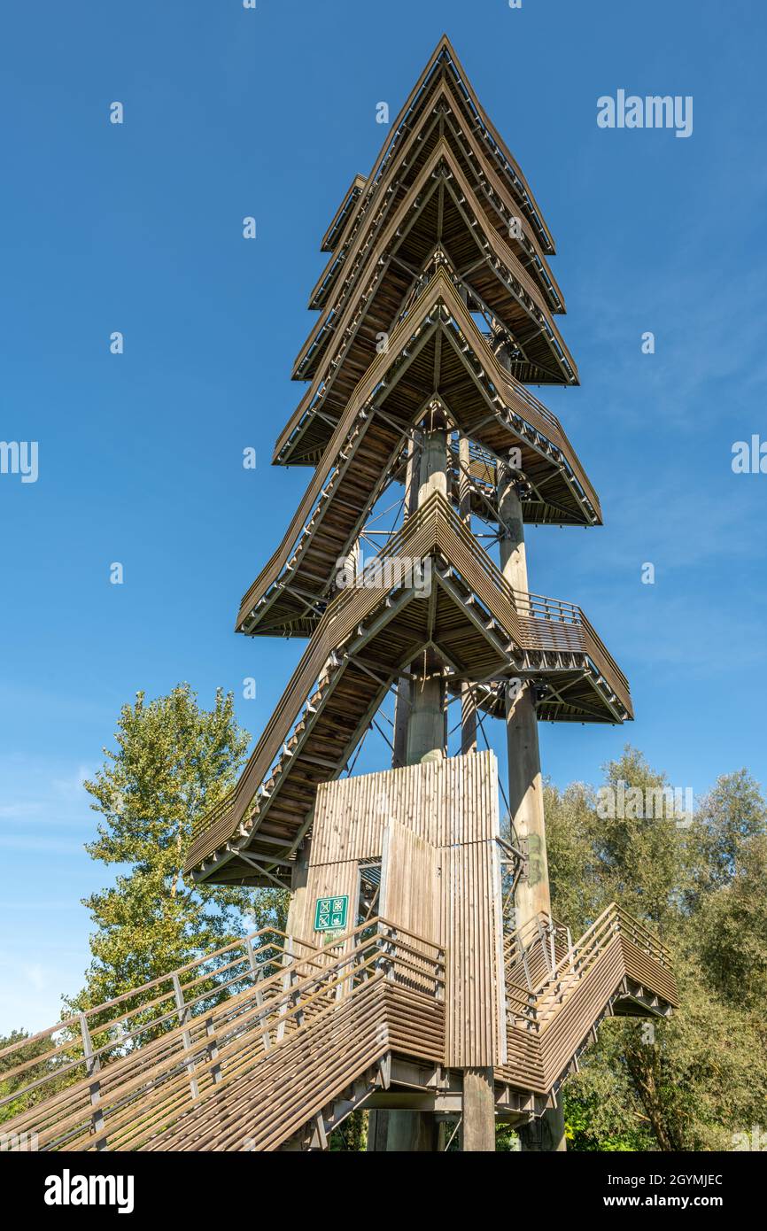 Panoramica torre di osservazione 'White fir tower' nel giardino delle due rive di Kehl. Germania. Foto Stock