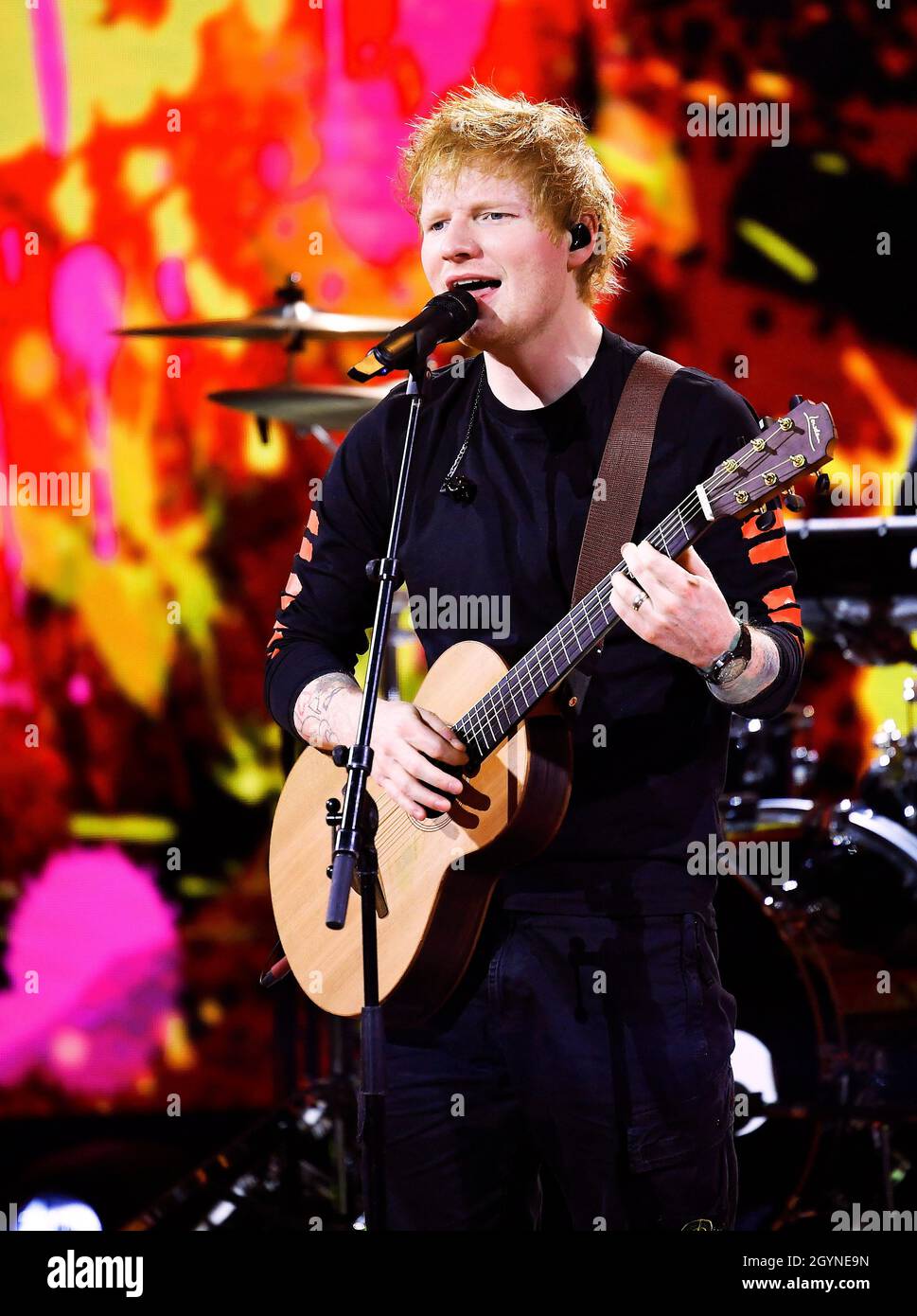 Ed Sheeran appare in Idol su TV4 durante la sua visita in Svezia 2021-10-08(c) Karin Törnblom / TT / code 2377 Foto Stock