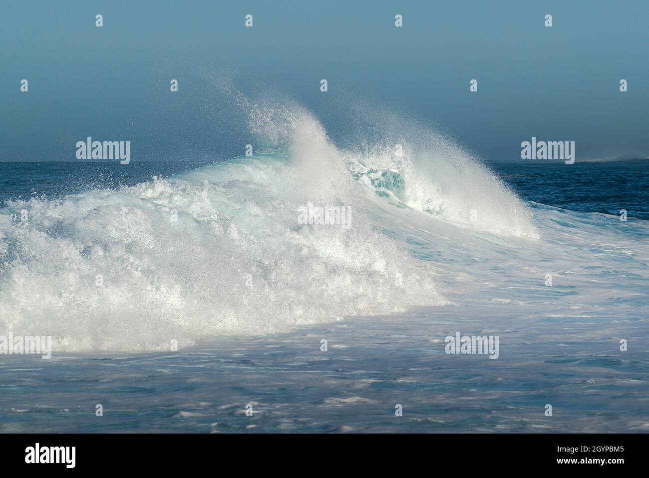Onde di rottura a Saint Pierre a Reunion Island Foto Stock