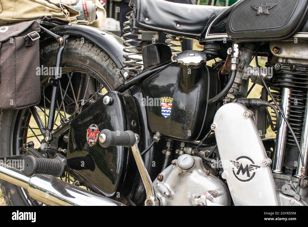 Sheringham, Norfolk, Regno Unito - SETTEMBRE 14 2019: Primo piano ruota e lato del Mathcless G3 1940 moto Foto Stock