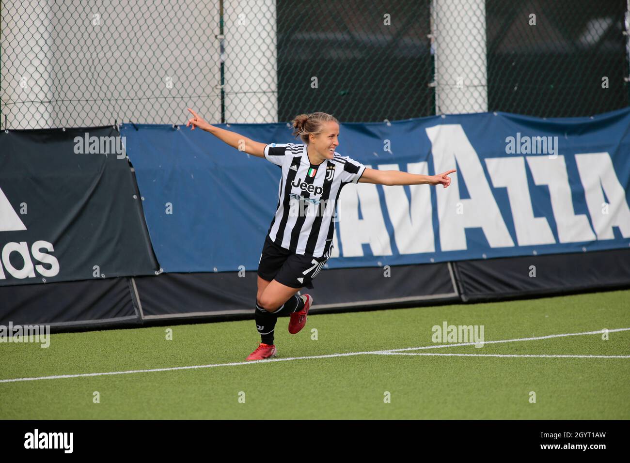 Torino, Italia. 9 ottobre 2021. 09 ottobre 2021 Vinovo - Torino Valentina Cernoia (Juventus Women) durante il campionato italiano di womenÕs, Serie Una partita di calcio tra Juventus FC e Napoli Femminile al Juventus Training Center di Vinovo, Italia - Photo Nderim Kaceli / Alamy Live News Credit: Nderim Kaceli/Alamy Live News Foto Stock