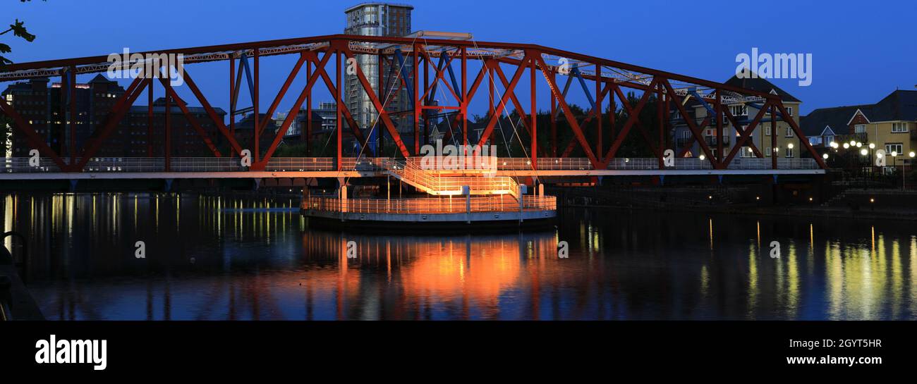 Il ponte di Detroit nel bacino di Erie, Salford Quays, Manchester, Lancashire, Inghilterra, REGNO UNITO Foto Stock
