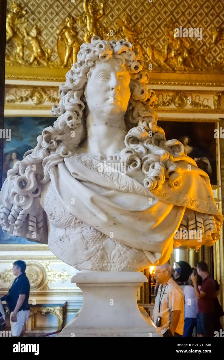 Ritratto busto di Re Luigi XIV alla Reggia di Versailles in Francia Foto Stock