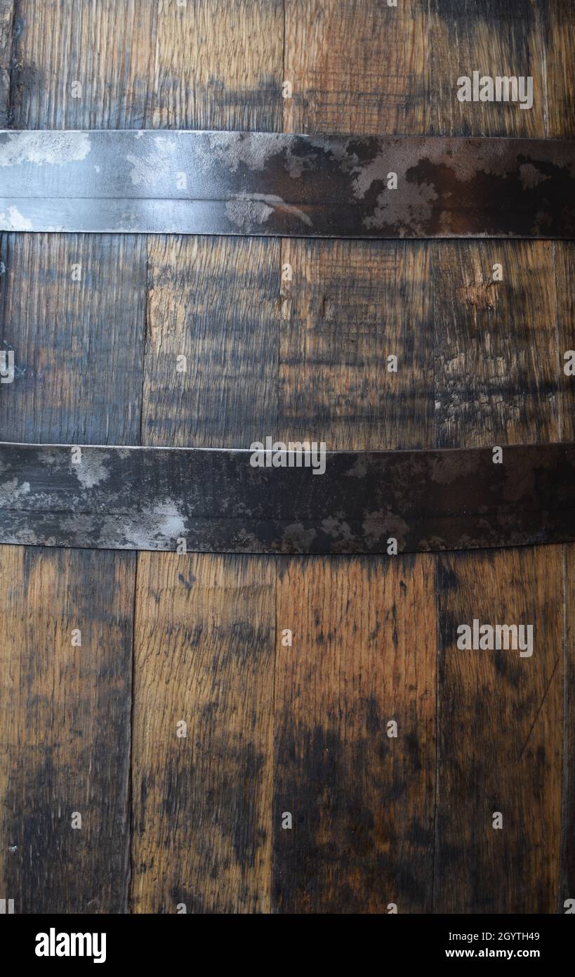 Un barile di whiskey dalla distilleria dell'Isola di Jura Foto Stock